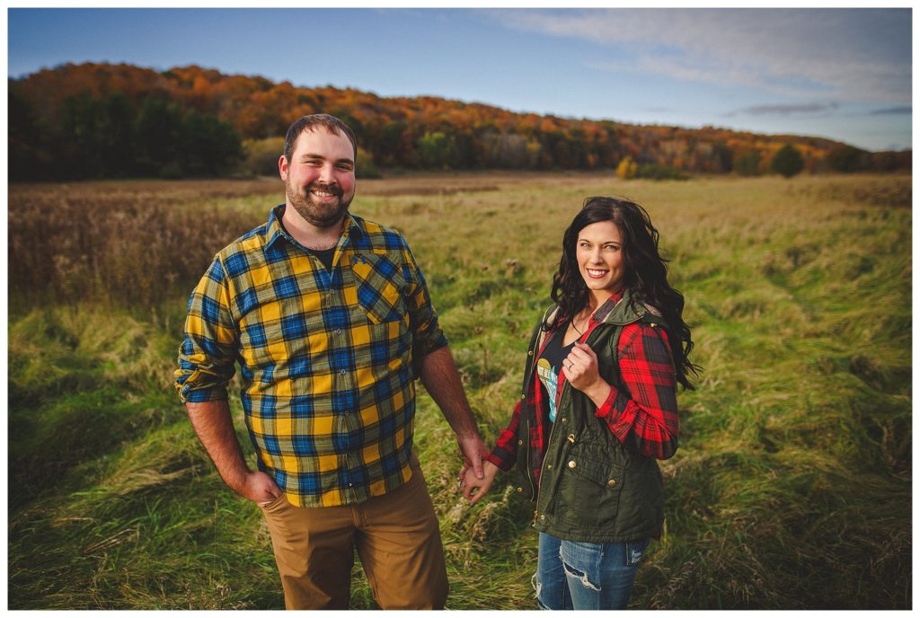 Hartford Wisconsin Loew Lake Engagement Session