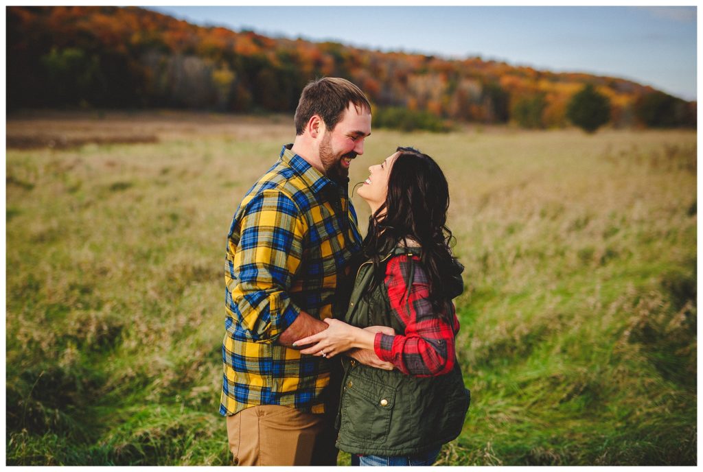 Hartford Wisconsin Loew Lake Engagement Session