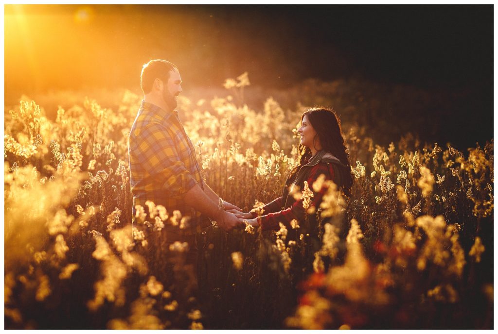 Hartford Wisconsin Loew Lake Engagement Session