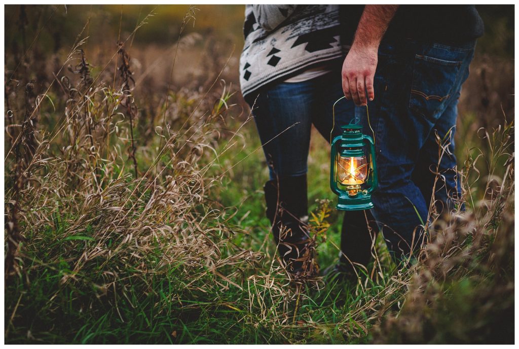 Hartford Wisconsin Loew Lake Engagement Session
