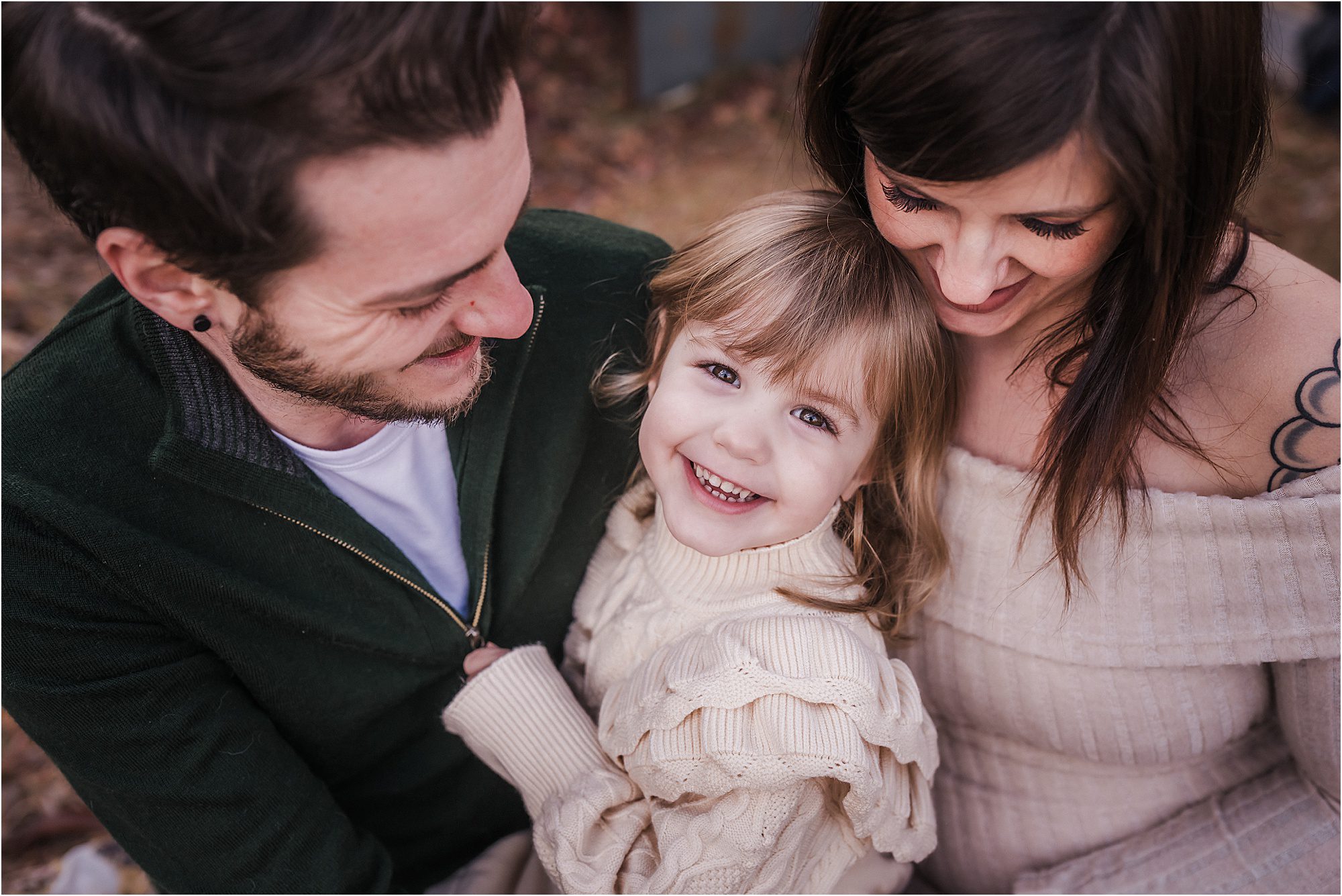 candid family photos mini session Wisconsin
